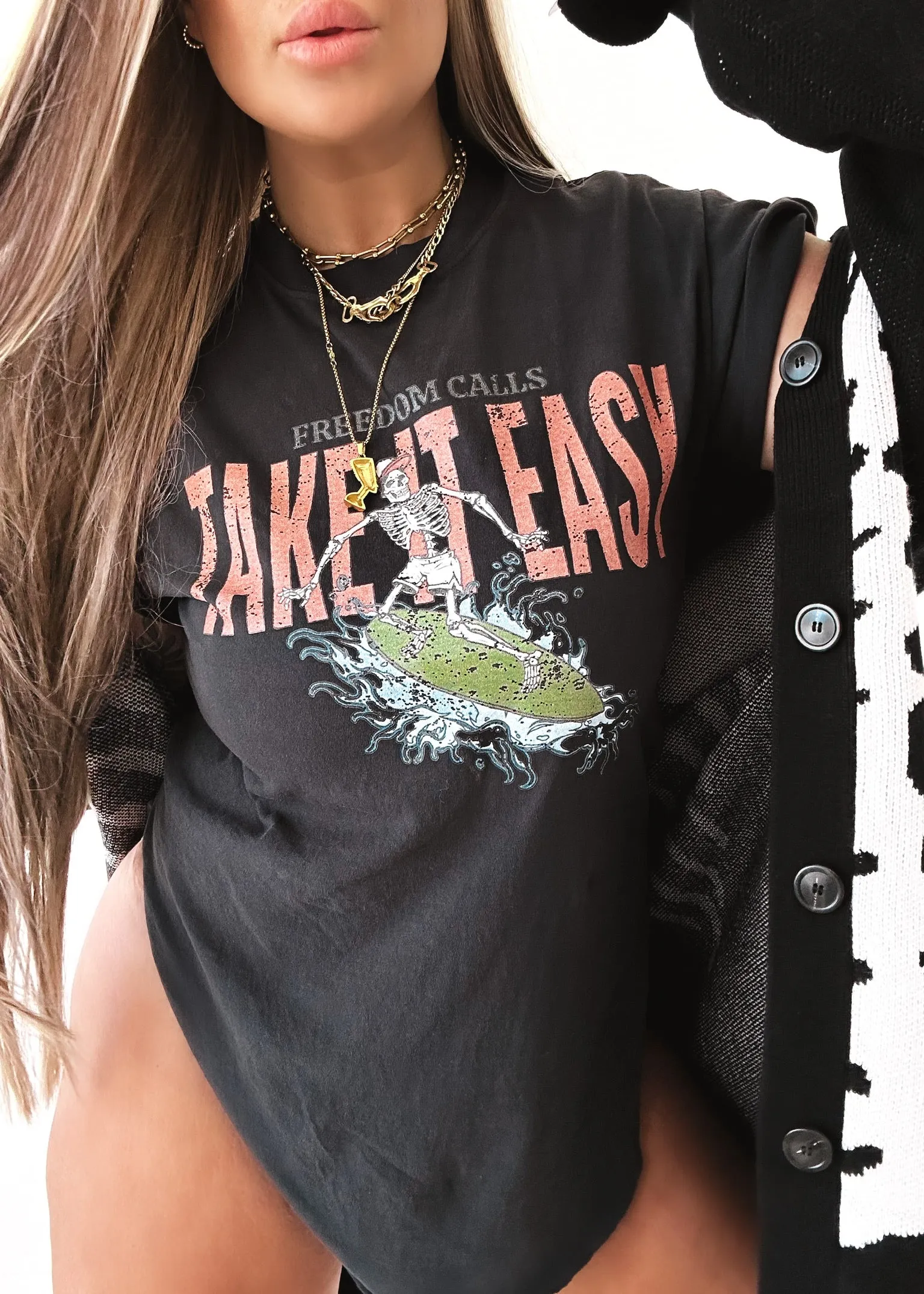 FREEDOM CALLS SIDE SLIT TEE